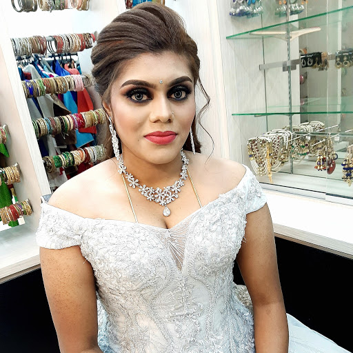 Yaniishaa fashion & beauty bridal Yaniishaa fashion & beauty bridal