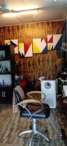 LYNNIEZA HAIR AND BEAUTY SALON LYNNIEZA HAIR AND BEAUTY SALON