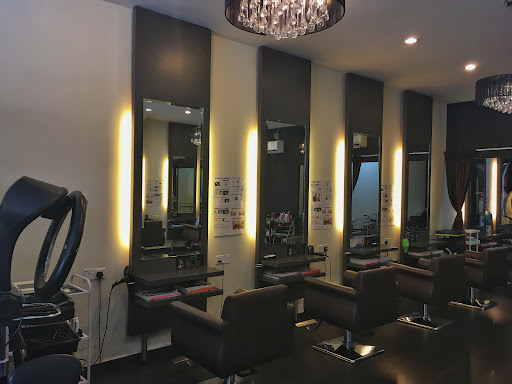 Mourice Hair Studio Mourice Hair Studio