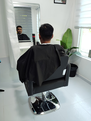 L.Y.N Hair Salon L.Y.N Hair Salon