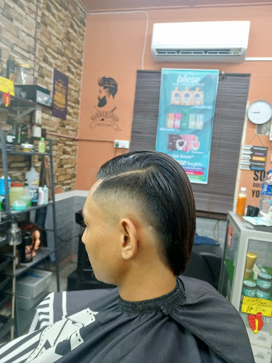 Kedai Gunting Rambut Izz (Izz Barber Shop) Kedai Gunting Rambut Izz (Izz Barber Shop)