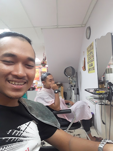 Kedai Gunting Rambut Aswinis Kedai Gunting Rambut Aswinis