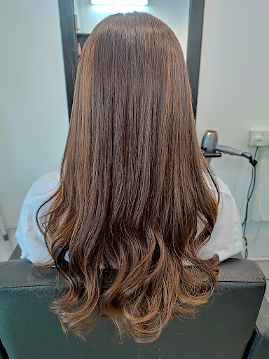 Momento Hair Studio Momento Hair Studio
