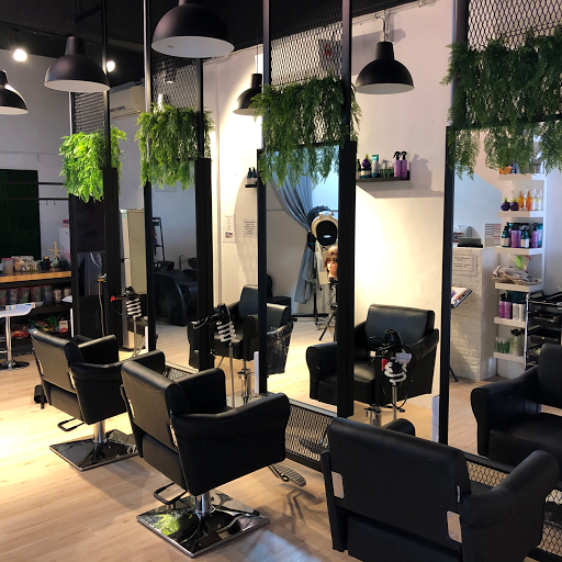 SHE โข Salon Hijab Elegan SHE โข Salon Hijab Elegan
