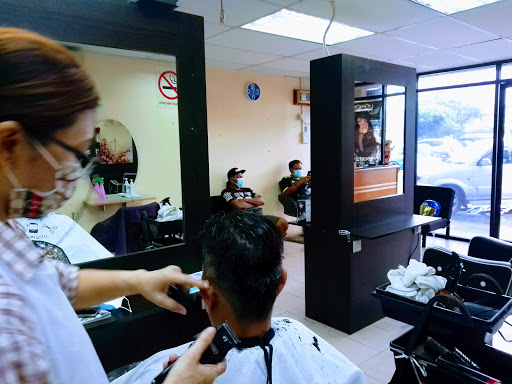 Pretty Woman Unisex Saloon Pretty Woman Unisex Saloon
