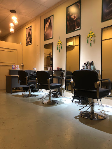 Lady Boss Hair Salon ( Muslimah Salon Sejati Walk) Lady Boss Hair Salon ( Muslimah Salon Sejati Walk)