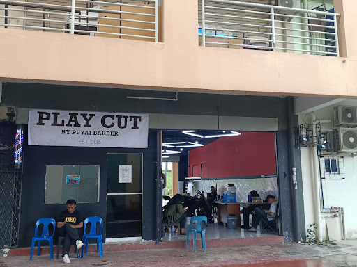 Play cut by puyai barber Play cut by puyai barber