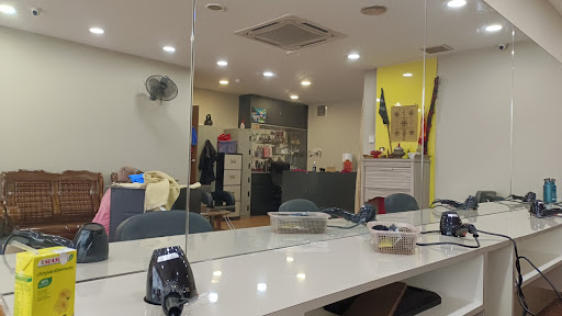 Sin Pagoda Unisex Hair Saloon Sin Pagoda Unisex Hair Saloon