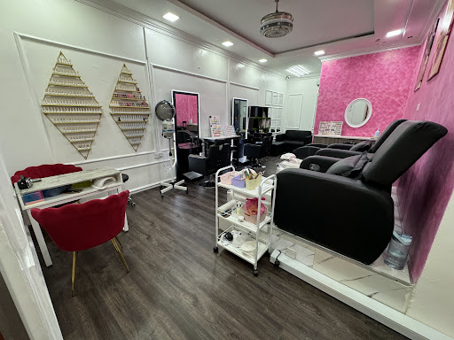 Shella's Glam Gloww Beauty and Hair Salon Shella's Glam Gloww Beauty and Hair Salon