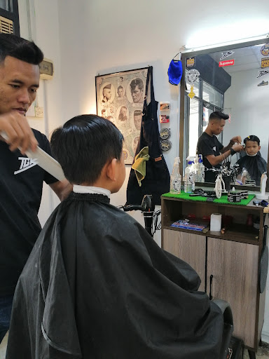 Gunting Karat Barbershop (kundang, Tg sepat) Gunting Karat Barbershop (kundang, Tg sepat)