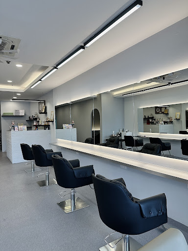 CJ Hair Studio (JM0920248-X) CJ Hair Studio (JM0920248-X)